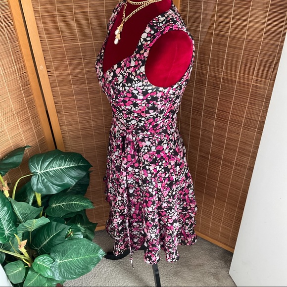 WHBM White House Black Market Tiered Ruffle Floral Dress Size 2 Pink - Picture 4 of 11